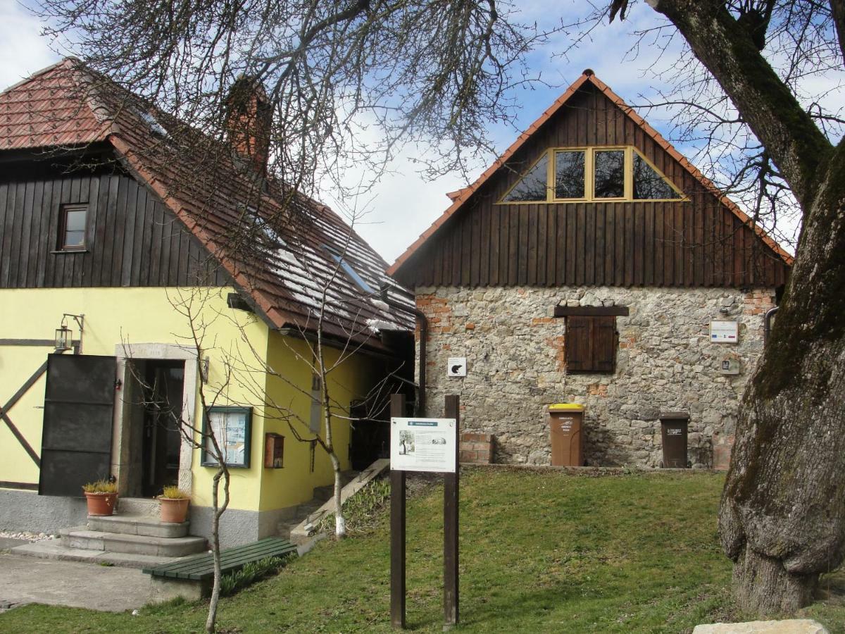 Gostel Koprivnik Pri Kocevju, Kocevski Rog Exterior photo